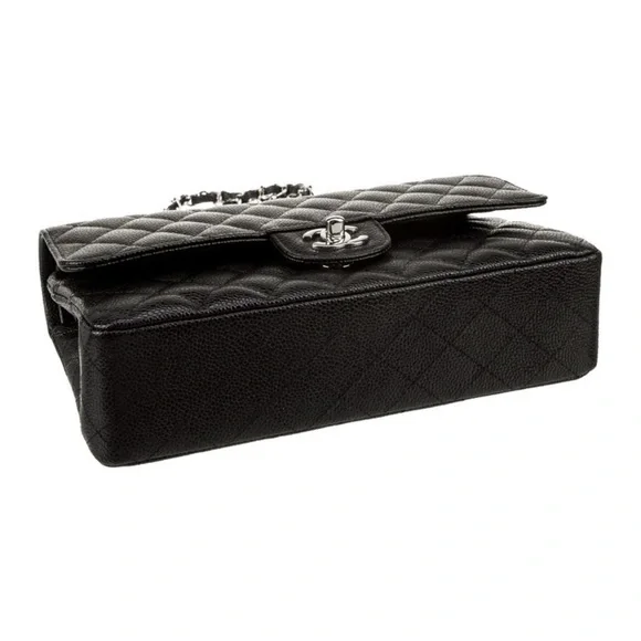 🛑SOLD🛑 CHANEL
Classic Caviar Medium Double Flap Bag 🔥 - Picture 6 of 11